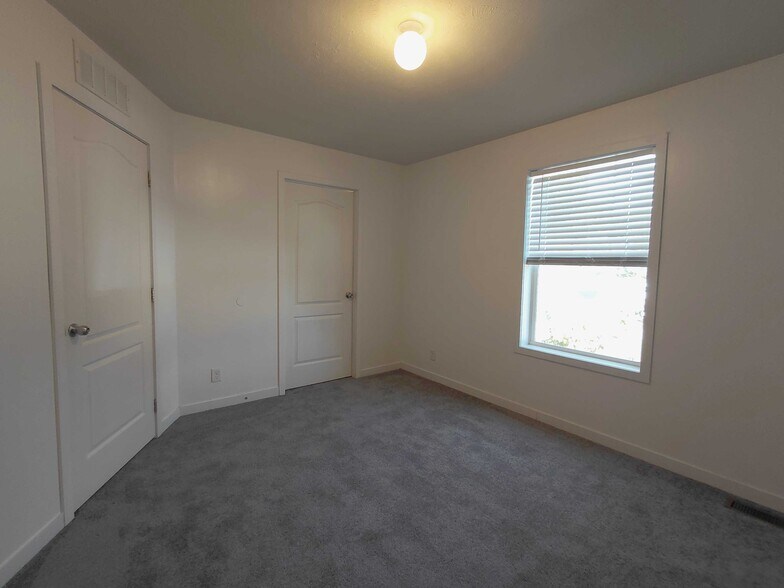 Building Photo - 2005 Falcon Terrace NW