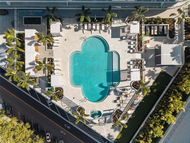 Building Photo - 400 Central Ave