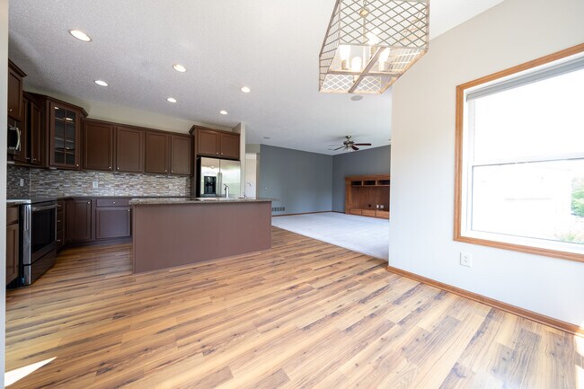 Building Photo - 15515 59th Pl N