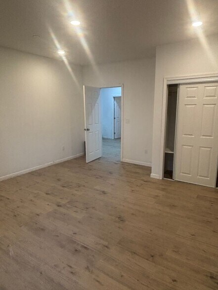 Building Photo - 155 16th Ave