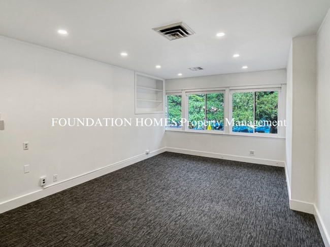 Building Photo - 22 Miller Ave