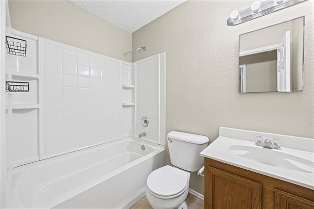 Building Photo - 8409 Redheart St