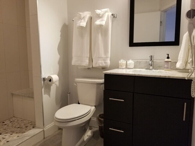 Building Photo - 248 Market St