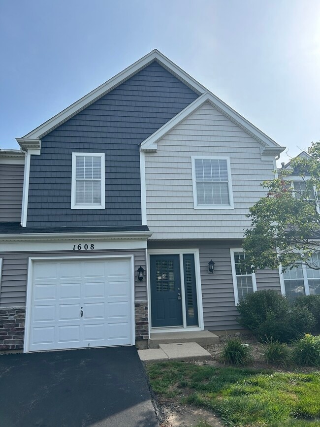Primary Photo - 1608 Pebble Beach Cir