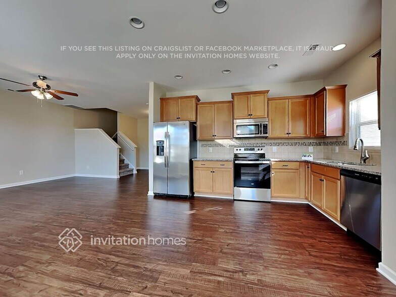 Building Photo - 1432 Ujamaa Dr