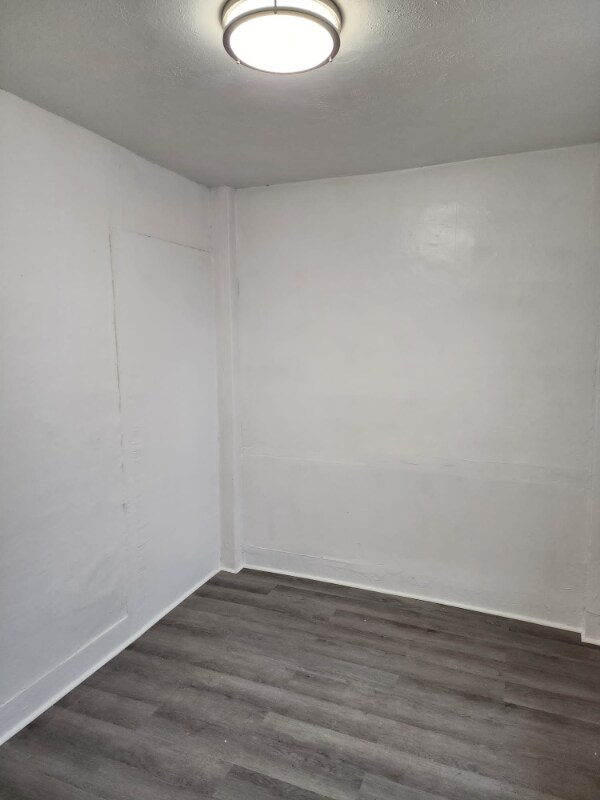 Building Photo - 16 3rd St