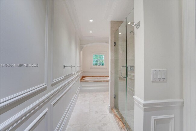 Building Photo - 10640 SW 61st Ave