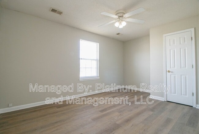 Building Photo - 1109 Keith Ave