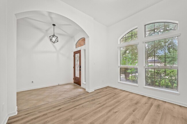 Building Photo - 28410 Stonestead Dr