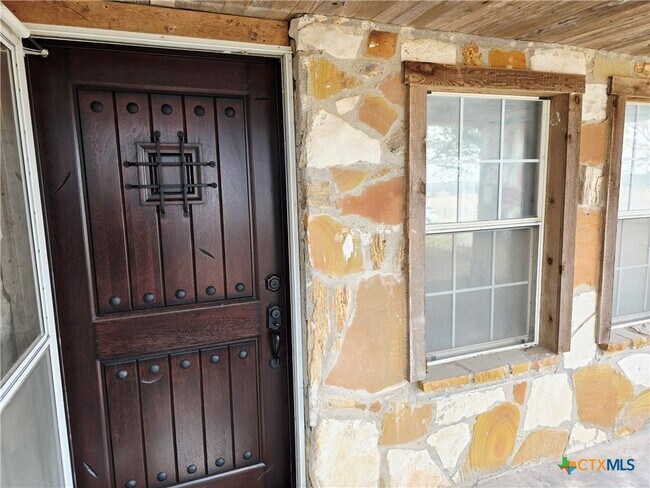 Building Photo - 14942 Cedar Valley Rd