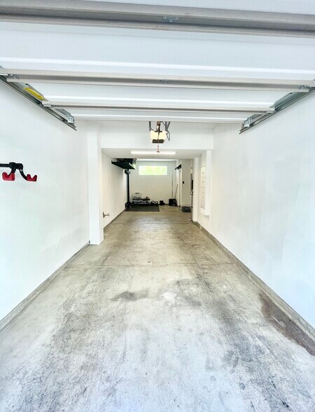 2 Car Garage with gym - 2374 Filbert St