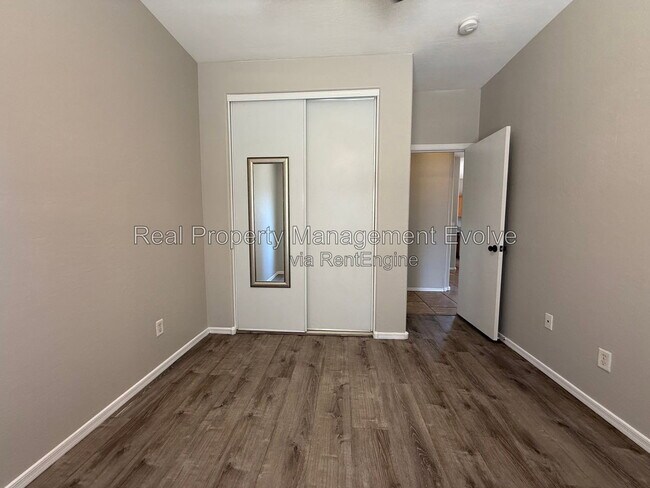 Building Photo - 15361 W Port Au Prince Ln