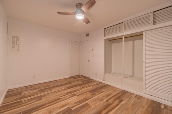 Building Photo - 170 Banyan Dr