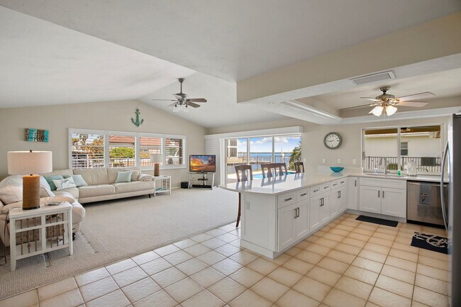 Building Photo - 874 Magnolia Ct