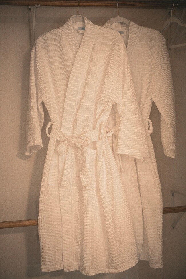 Building Photo - 29 Pinewood Forest Ct