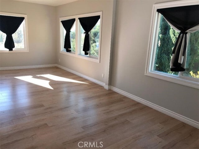 Building Photo - 1866 N Ave 56