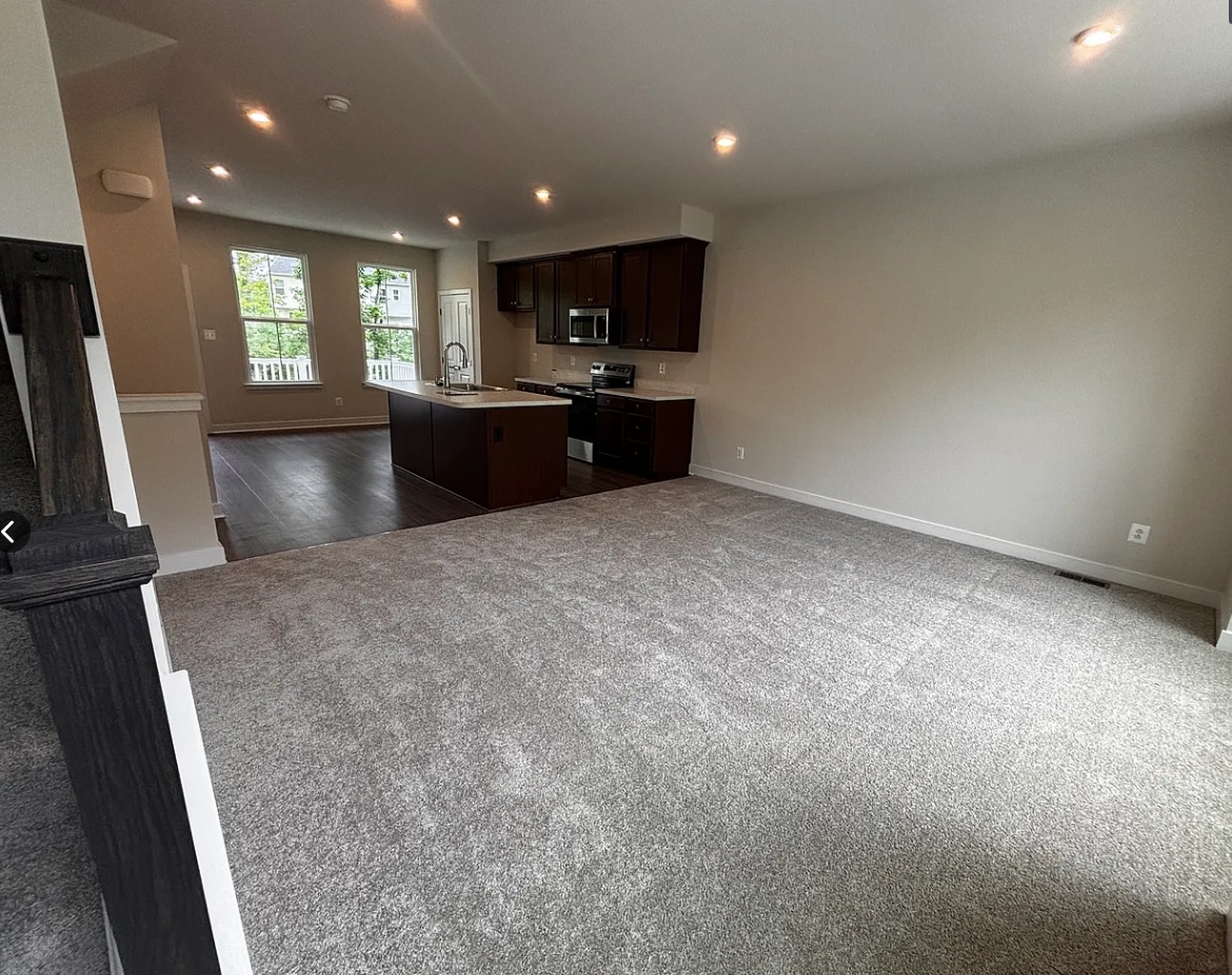 Building Photo - 1815 Bergerac Ct