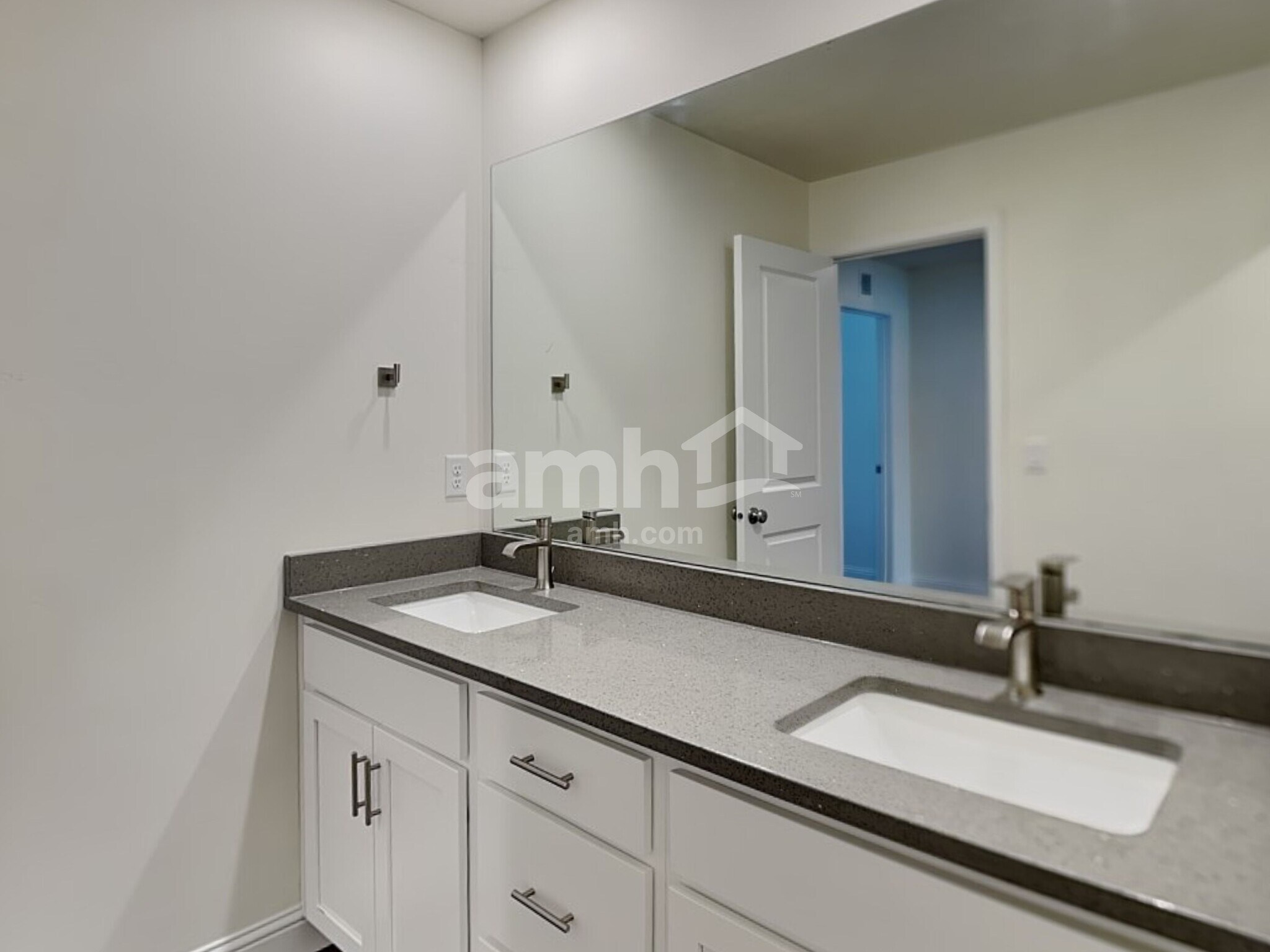 Building Photo - 7401 S Copper Rim Dr