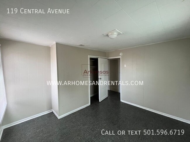 Building Photo - 119 Central Ave