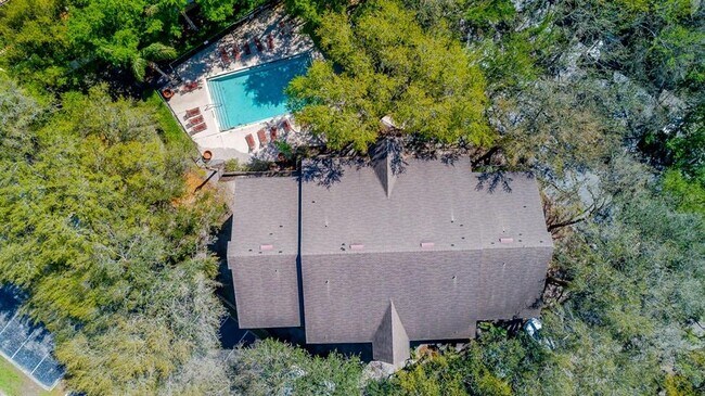 Building Photo - 637 Buoy Ln