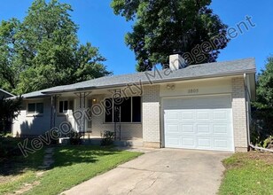 Building Photo - More Space. More Living. Huge 4 Bed House!