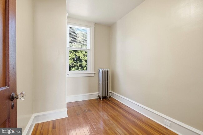 Building Photo - 320 Highland Ave