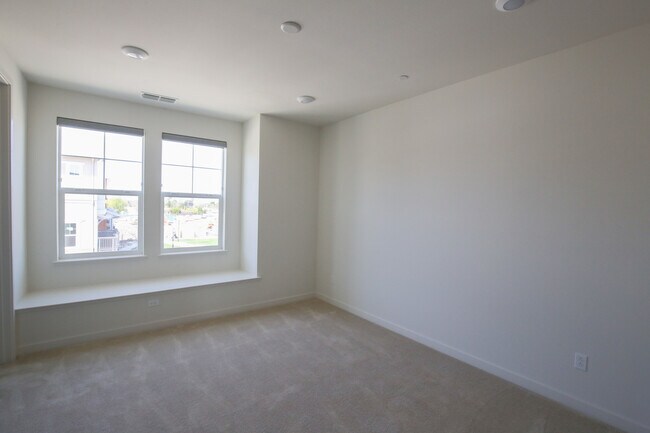 Building Photo - 838 Galt Ter