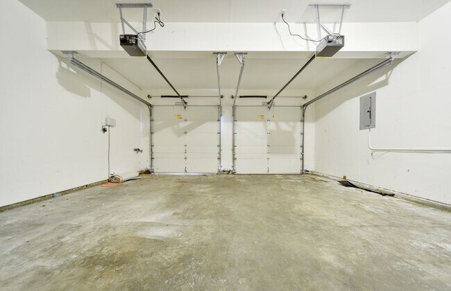 Building Photo - Nice 5 Bed / 2.5 bath house for rent in Kenmore.