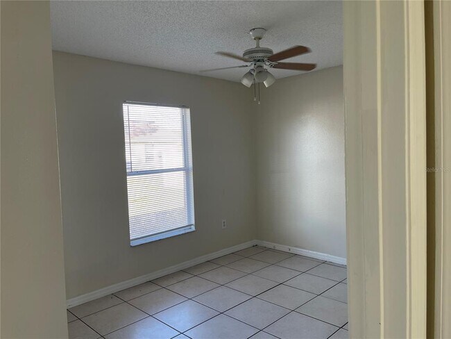 Building Photo - 326 Chelmsford Ct