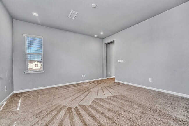 Building Photo - $2,950.00 - 3 Bedrooms, 2.5 Bathrooms, Single Family Home in Circle Rock with Cozy Fireplace!