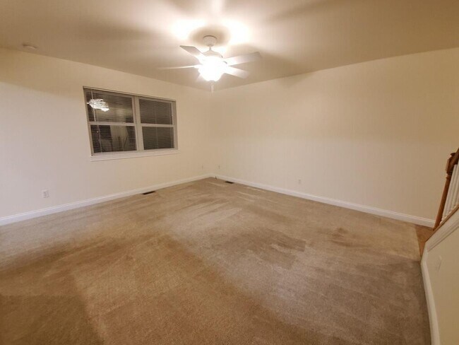 Building Photo - 915 S 20th St