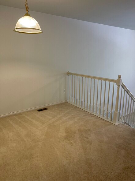 Building Photo - 3074 Barclay Way