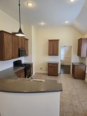 Building Photo - 3101 Spanish Oak Trail
