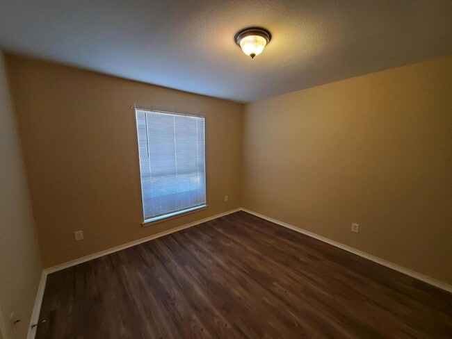 Building Photo - Spacious 4 bedroom home!  Dallas ISD