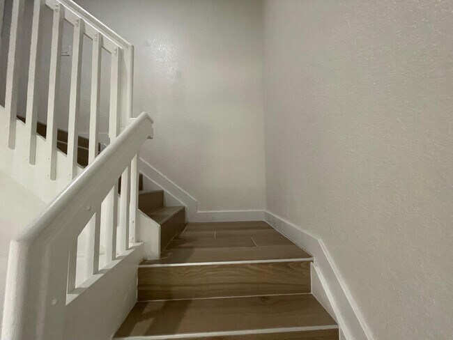 Building Photo - 12472 SW 44th Ct