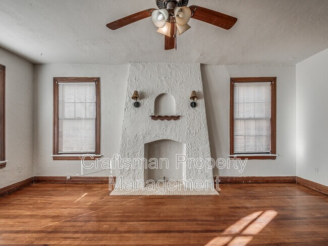 Building Photo - 1801 NW 22nd St