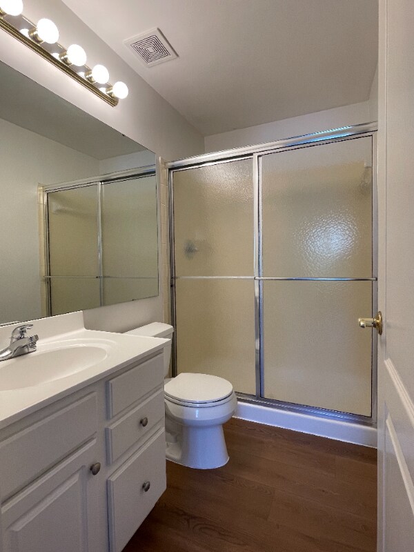 Building Photo - 301 Skyview Ct