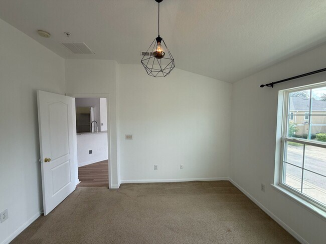 Building Photo - 1711 San Jacinto Cir