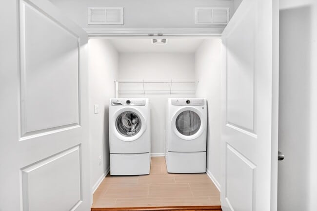 Building Photo - 526 Morrows Turnout Way