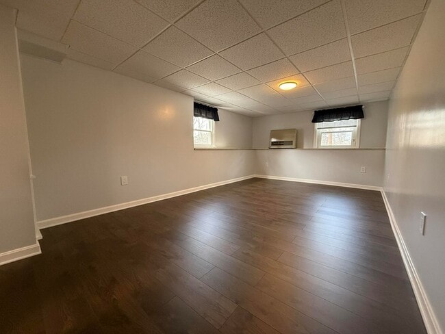 Building Photo - 286 Ceda Rd