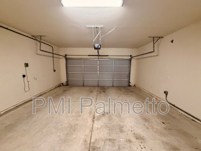 Building Photo - 141 Hay Meadow Ln