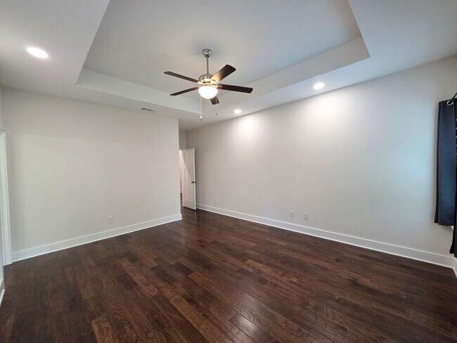 Building Photo - 4570 Omaha Dr