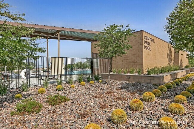 Building Photo - 530 Red Lovebird Ave