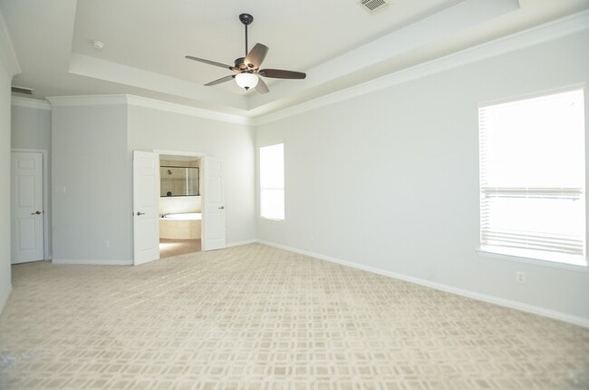 Building Photo - 4315 Village Forest Dr