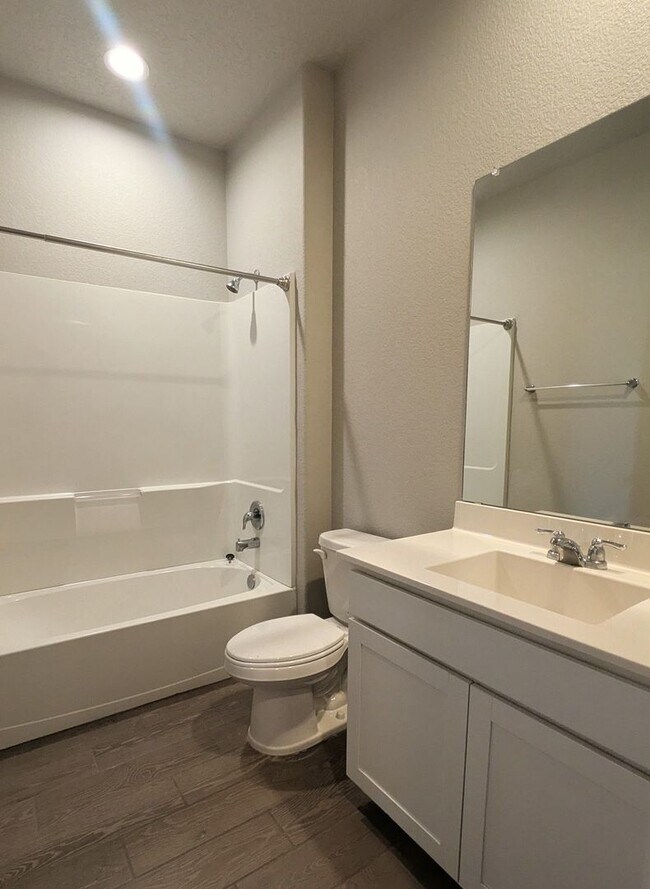Building Photo - 748 Amatista Lp SE