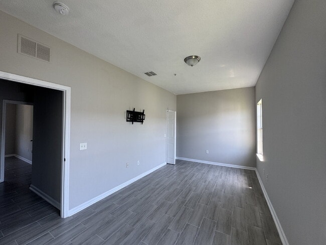 Building Photo - 6066 Gibson Ave