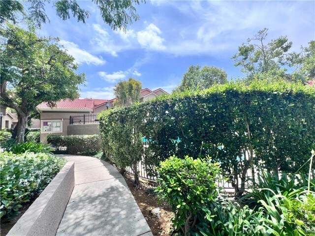 Building Photo - 2312 Archwood Ln
