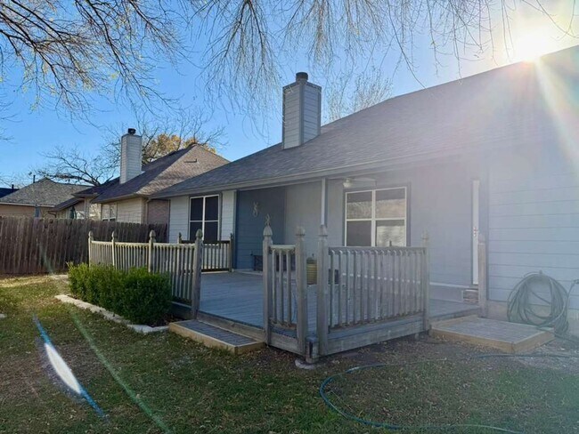 Building Photo - Beautiful single-story home on a corner lot in New Braunfels!