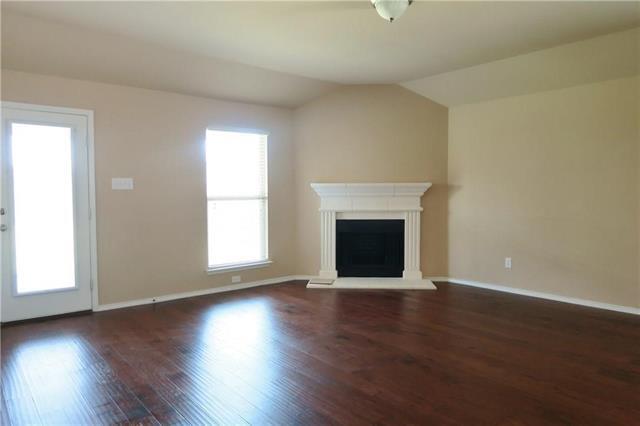 Building Photo - 2753 Waterfall Ln