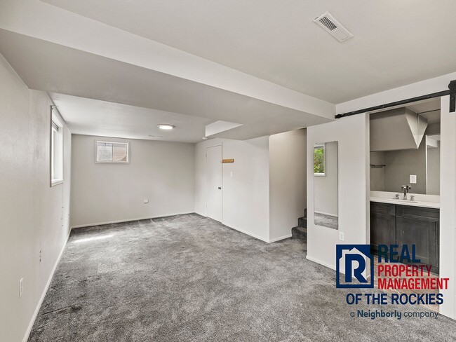 Building Photo - Beautiful 4-Bed, 3-Bath Fort Collins Home-...